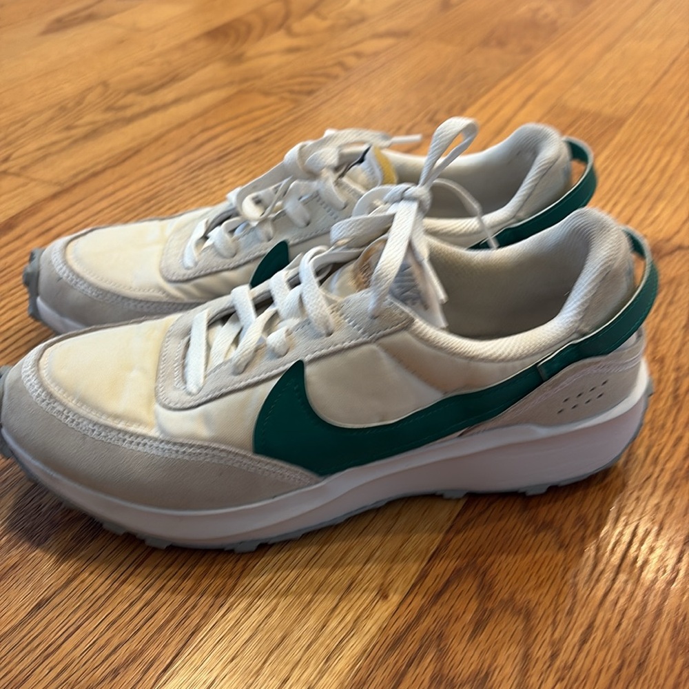 Nike Waffle Women's Sneakers in Cream White and Green